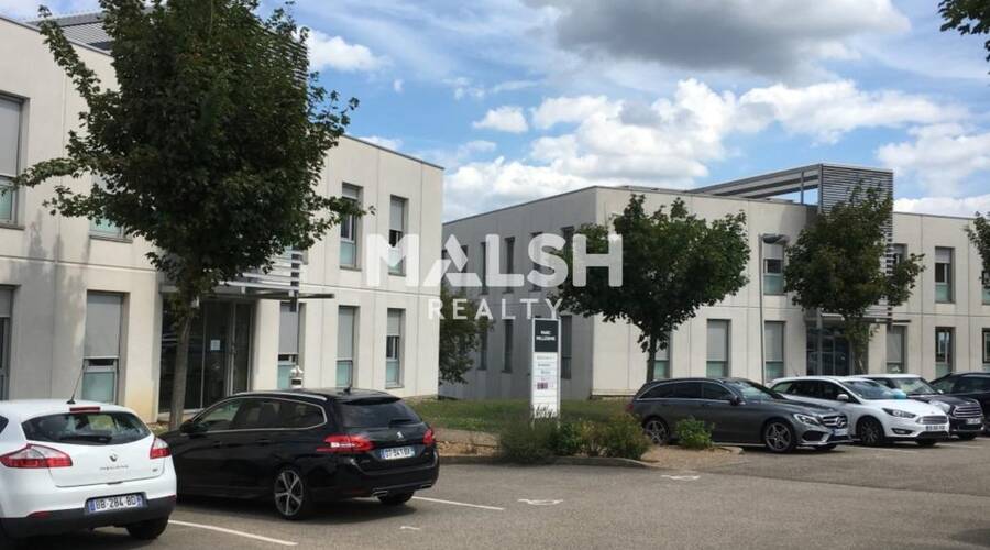 MALSH Realty & Property - Bureau - Extérieurs NORD (Villefranche / Belleville) - Limas - 1
