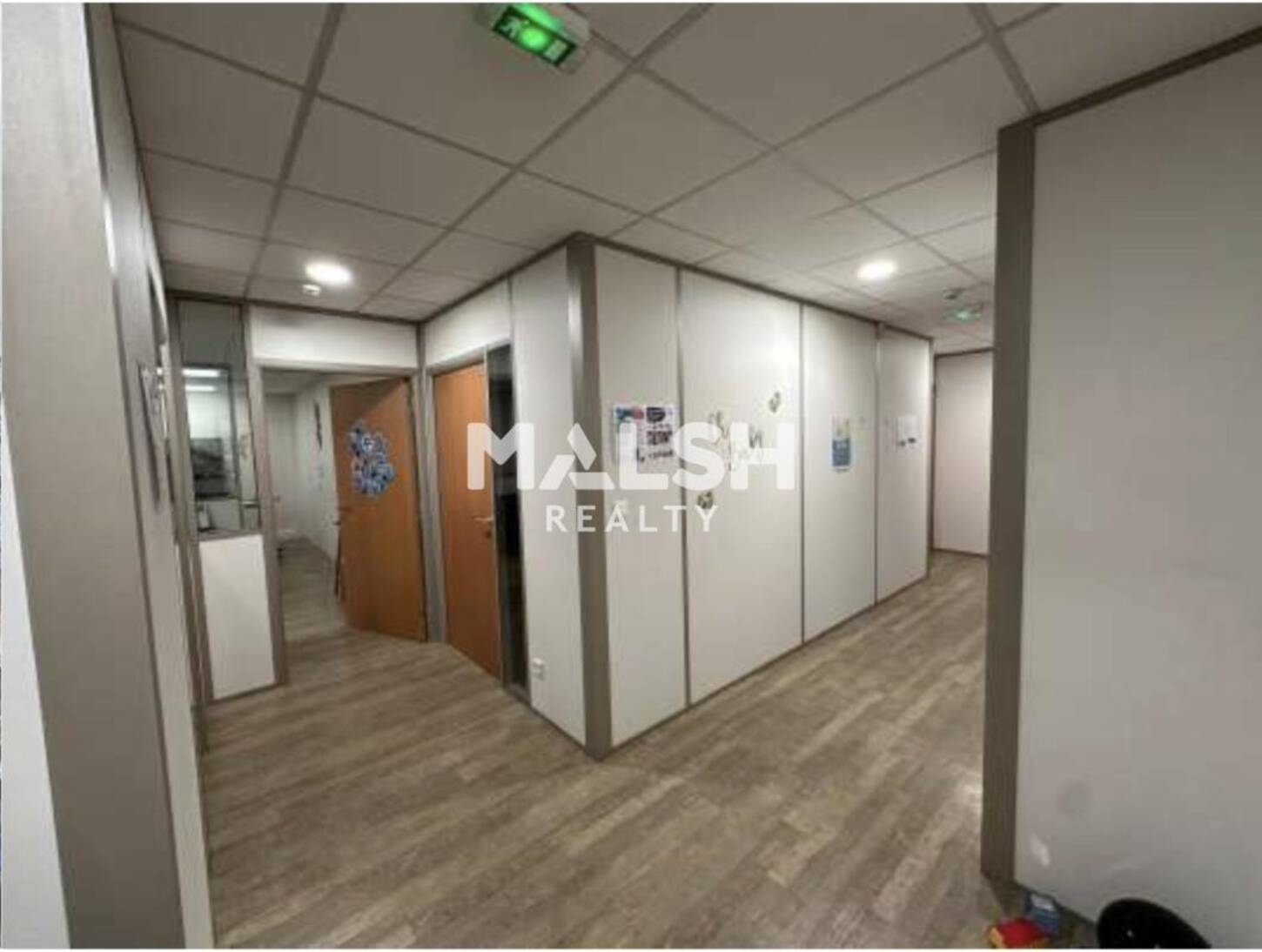 MALSH Realty & Property - Bureau - Extérieurs NORD (Villefranche / Belleville) - Limas - 2