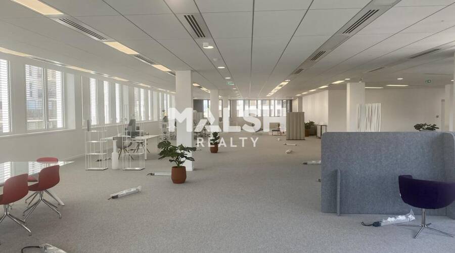 MALSH Realty & Property - Bureau - Carré de Soie / Grand Clément / Bel Air - Vaulx-en-Velin - 2