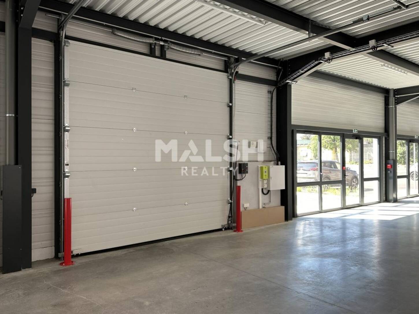 MALSH Realty & Property - Local d'activités - Nord Isère ( Ile d'Abeau / St Quentin Falavier ) - Saint-Quentin-Fallavier - 2
