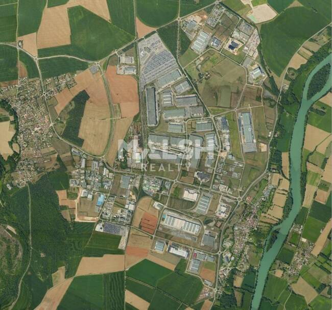 MALSH Realty & Property - Terrain - Plaine de l'Ain - Blyes - 1