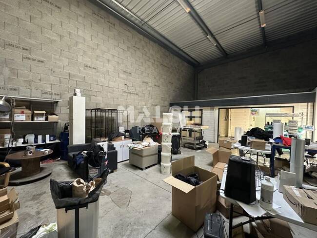 MALSH Realty & Property - Local d'activités - Lyon Nord Est (Rhône Amont) - Décines-Charpieu - 1