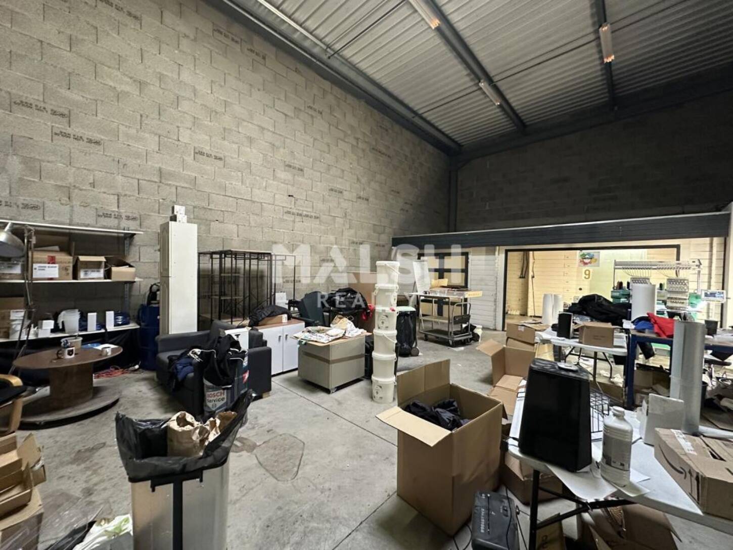 MALSH Realty & Property - Local d'activités - Lyon Nord Est (Rhône Amont) - Décines-Charpieu - 2
