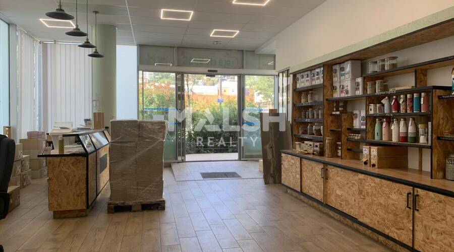 MALSH Realty & Property - Local commercial - Lyon 2° / Confluence - Lyon 2 - 3
