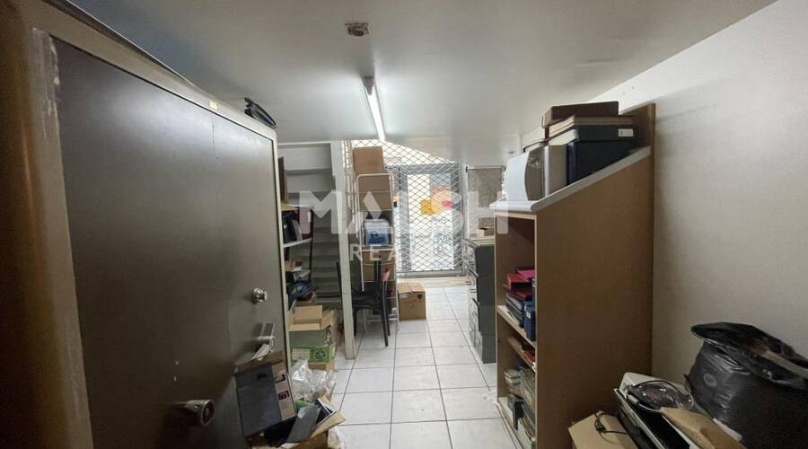 MALSH Realty & Property - Local commercial - Lyon - Presqu'île - Lyon 2 - 4