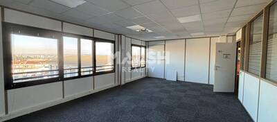 MALSH Realty & Property - Bureau - Extérieurs NORD (Villefranche / Belleville) - Limas - 13