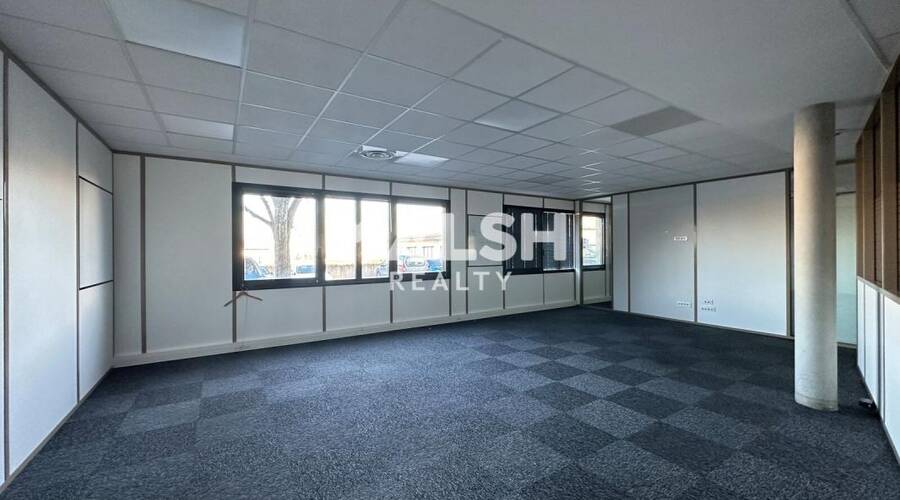 MALSH Realty & Property - Bureau - Extérieurs NORD (Villefranche / Belleville) - Limas - 3