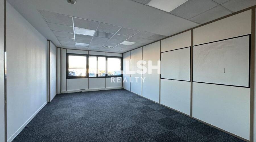 MALSH Realty & Property - Bureau - Extérieurs NORD (Villefranche / Belleville) - Limas - 4