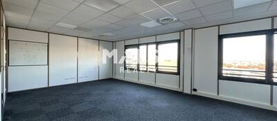 MALSH Realty & Property - Bureau - Extérieurs NORD (Villefranche / Belleville) - Limas - 6