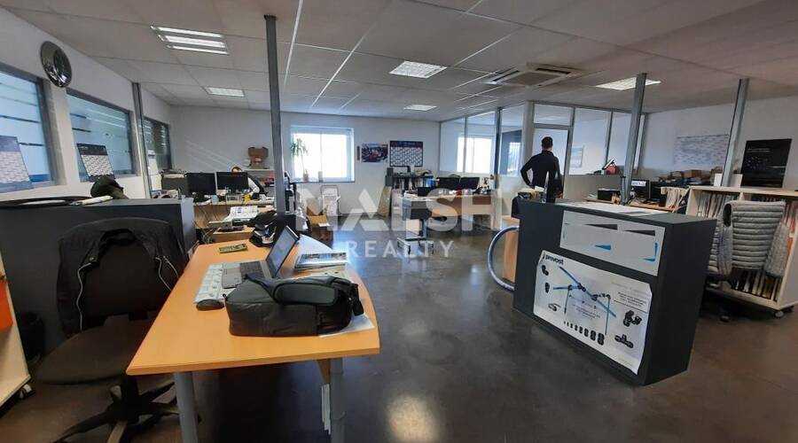 MALSH Realty & Property - Local commercial - Extérieurs SUD  (Vallée du Rhône) - Valence - 3