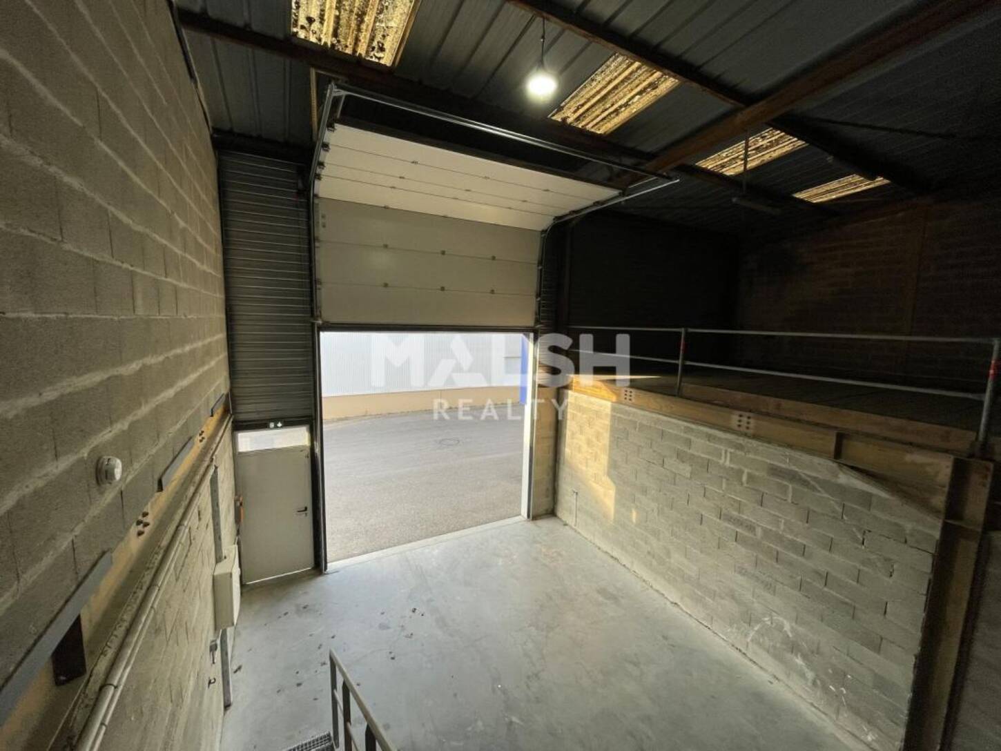 MALSH Realty & Property - Local d'activités - Lyon Sud Ouest - Pierre-Bénite - 2