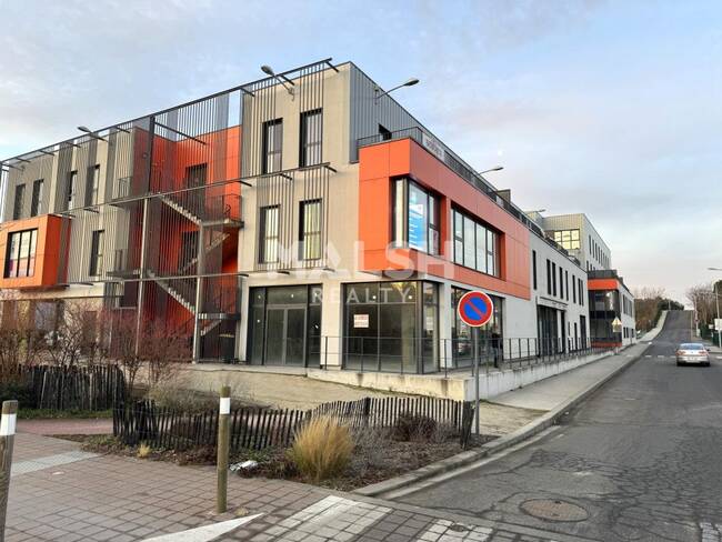 MALSH Realty & Property - Local commercial - Saint Etienne - Saint-Just-Saint-Rambert - 1