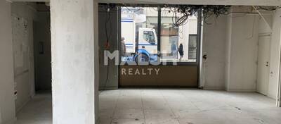 MALSH Realty & Property - Local commercial - Carré de Soie / Grand Clément / Bel Air - Villeurbanne - 3