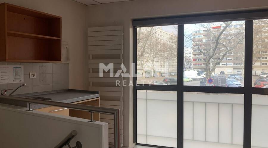 MALSH Realty & Property - Local commercial - Carré de Soie / Grand Clément / Bel Air - Villeurbanne - 7
