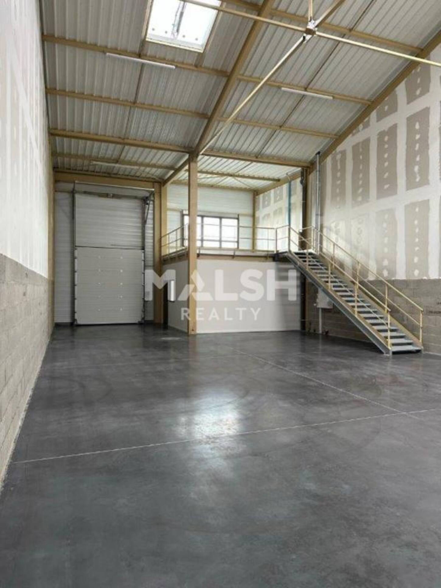 MALSH Realty & Property - Local d'activités - Nord Isère ( Ile d'Abeau / St Quentin Falavier ) - Bourgoin-Jallieu - 2