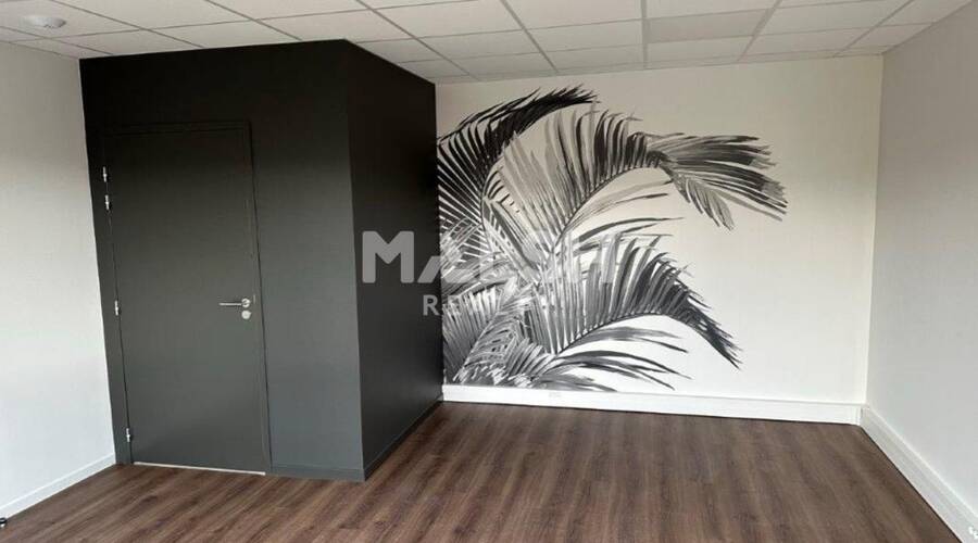 MALSH Realty & Property - Local d'activités - Nord Isère ( Ile d'Abeau / St Quentin Falavier ) - Bourgoin-Jallieu - 11