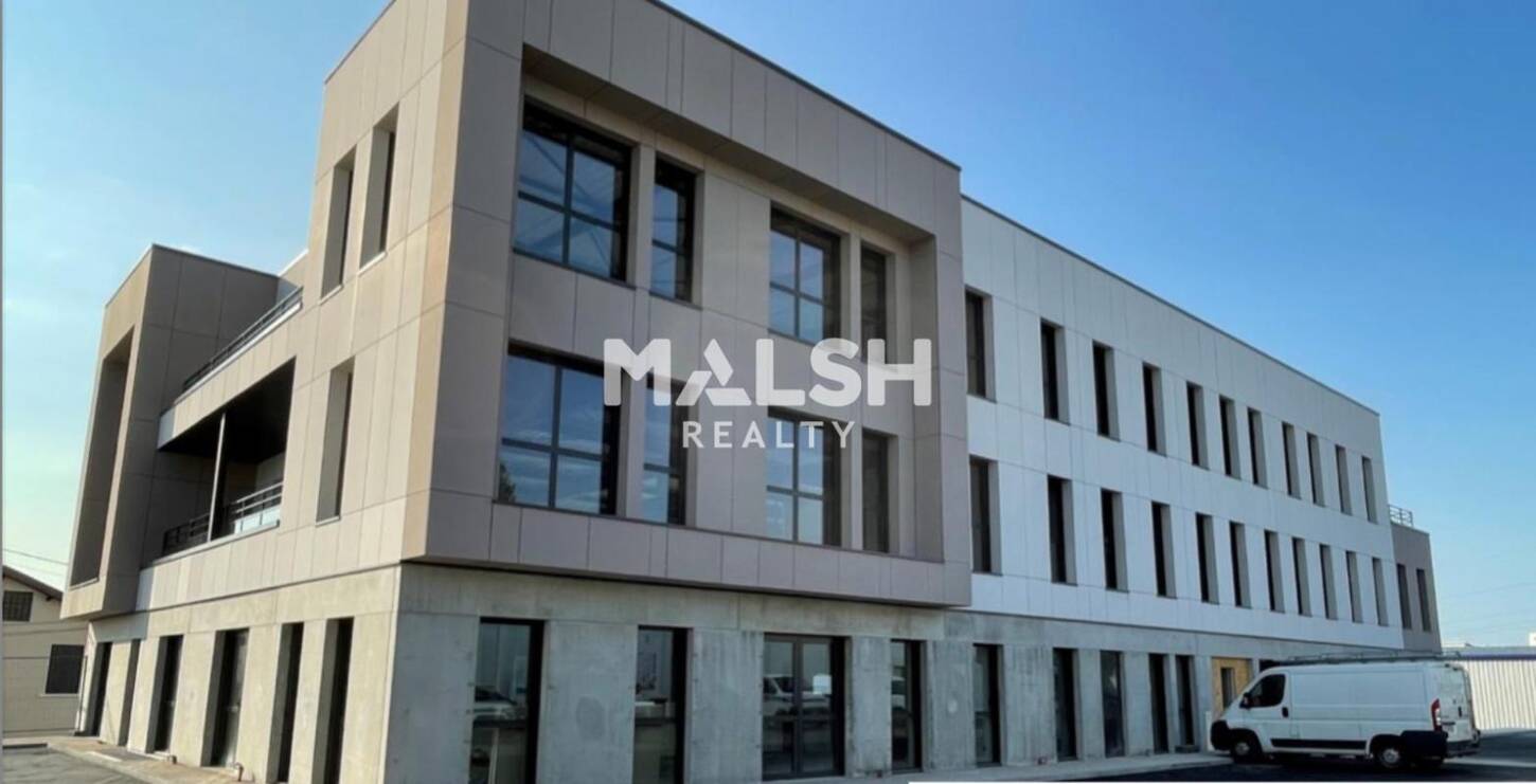 MALSH Realty & Property - Bureau - Extérieurs NORD (Villefranche / Belleville) - Limas - 2
