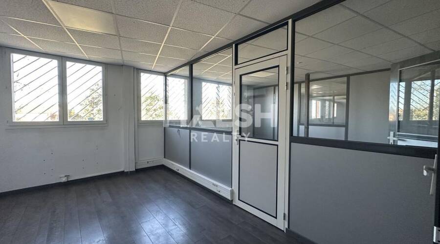 MALSH Realty & Property - Local d'activités - Lyon Nord Est (Rhône Amont) - Décines-Charpieu - 14