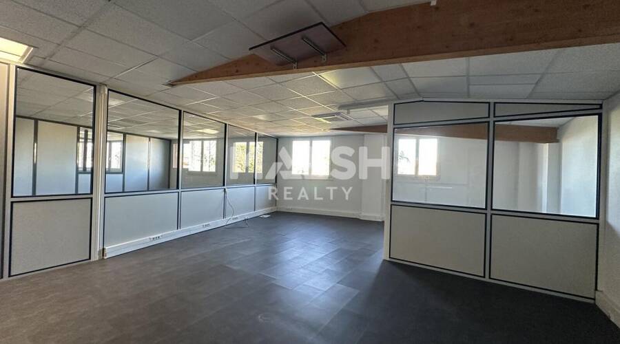 MALSH Realty & Property - Local d'activités - Lyon Nord Est (Rhône Amont) - Décines-Charpieu - 16
