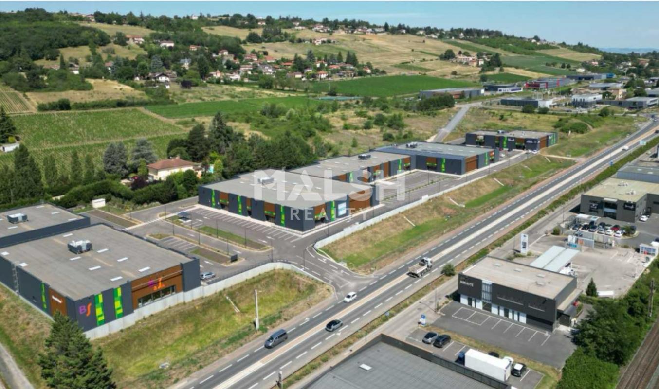 MALSH Realty & Property - Local commercial - Extérieurs NORD (Villefranche / Belleville) - Anse - 10