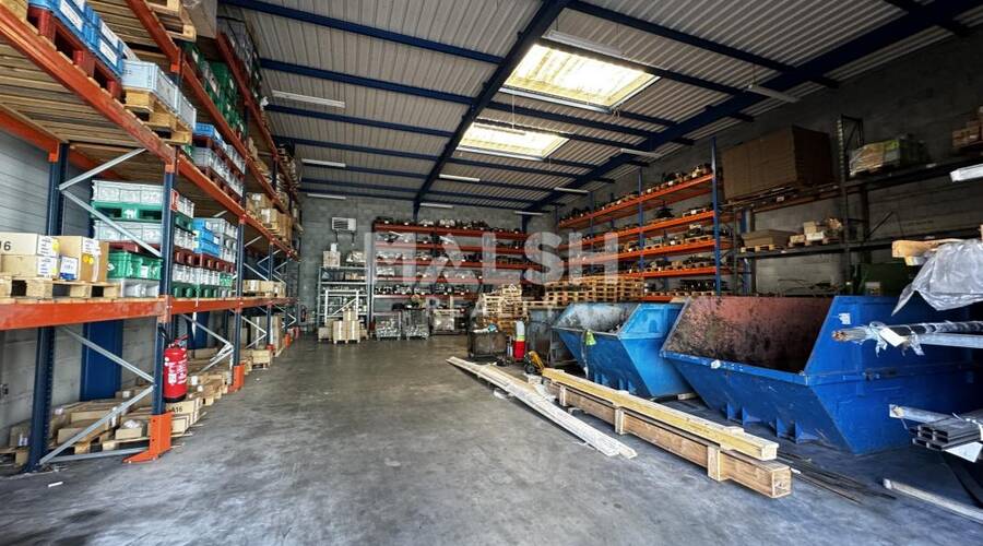 MALSH Realty & Property - Local d'activités - Lyon Nord Est (Rhône Amont) - Décines-Charpieu - 12