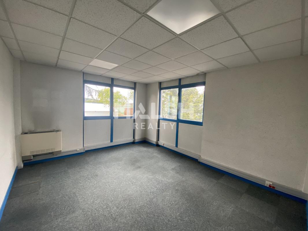 MALSH Realty & Property - Local d'activités - Extérieurs NORD (Villefranche / Belleville) - Alix - 14