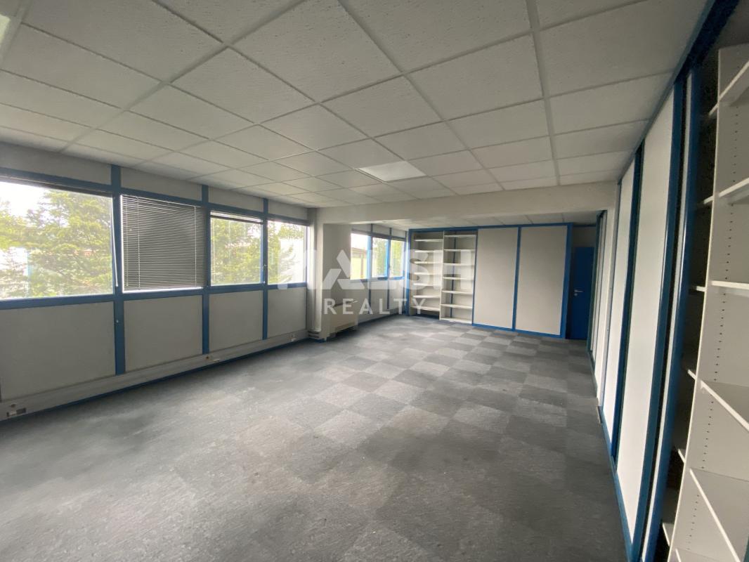 MALSH Realty & Property - Local d'activités - Extérieurs NORD (Villefranche / Belleville) - Alix - 15