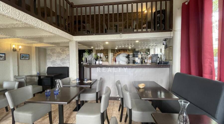 MALSH Realty & Property - Local commercial - Lyon 2° / Confluence - Lyon 2 - 3