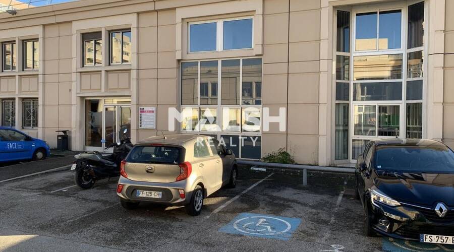 MALSH Realty & Property - Bureau - Carré de Soie / Grand Clément / Bel Air - Villeurbanne - 1