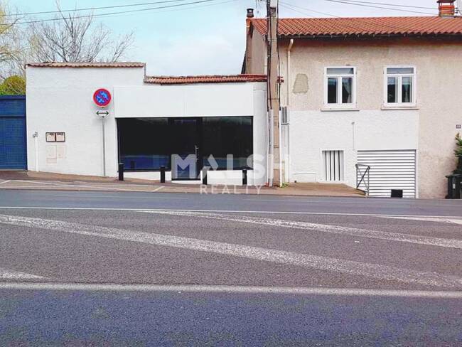 MALSH Realty & Property - Local commercial - Lyon Nord Ouest (Techlid / Monts d'Or) - Tassin-la-Demi-Lune - 1