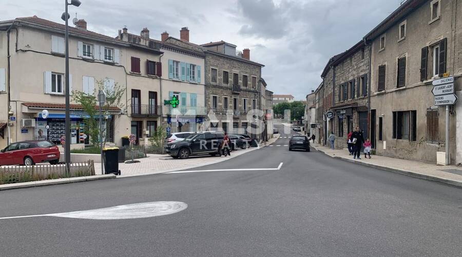 MALSH Realty & Property - Local commercial - Soucieu-en-Jarrest - 1