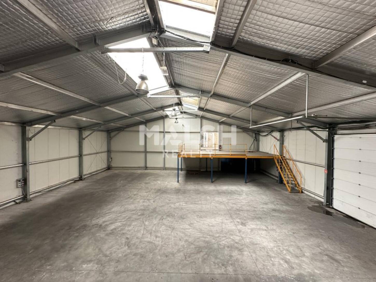 MALSH Realty & Property - Local d'activités - Extérieurs NORD (Villefranche / Belleville) - Fareins - 2