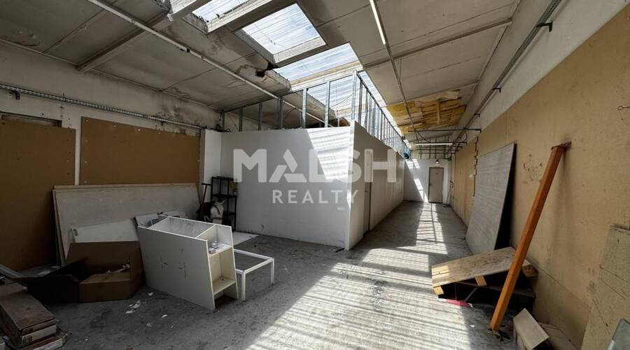 MALSH Realty & Property - Local d'activités - Carré de Soie / Grand Clément / Bel Air - Villeurbanne - 1