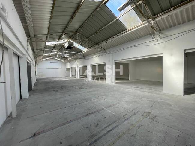 MALSH Realty & Property - Local d'activités - Carré de Soie / Grand Clément / Bel Air - Villeurbanne - 1