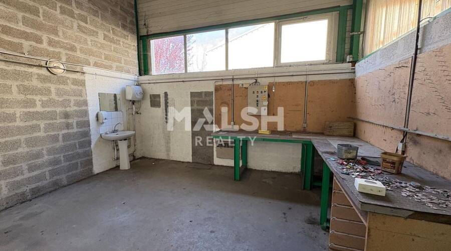 MALSH Realty & Property - Local d'activités - Extérieurs OUEST (Tarare / Arbresle) - Mornant - 8