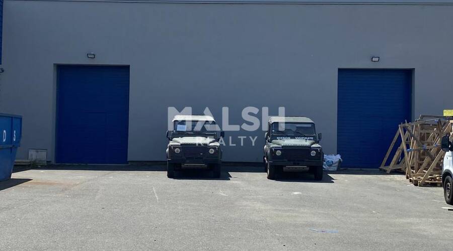 MALSH Realty & Property - Local d'activités - Extérieurs NORD (Villefranche / Belleville) - Anse - 10