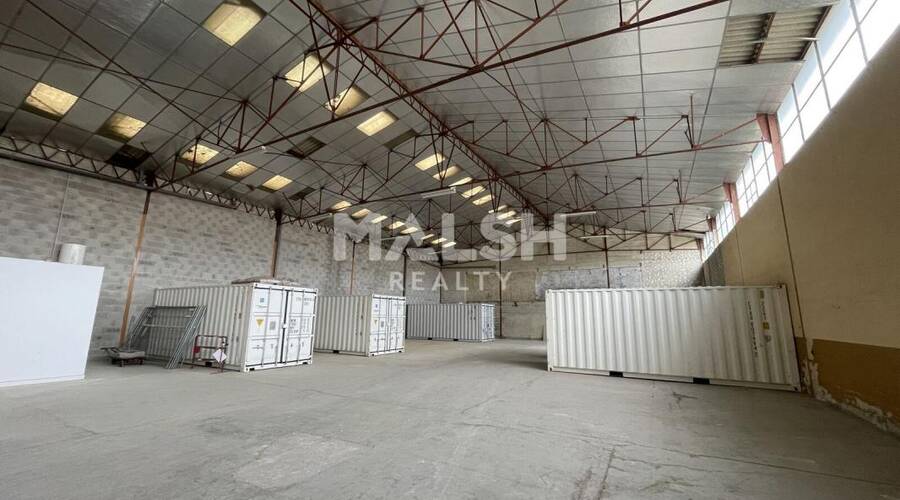 MALSH Realty & Property - Local d'activités - Lyon Nord Est (Rhône Amont) - Décines-Charpieu - 35
