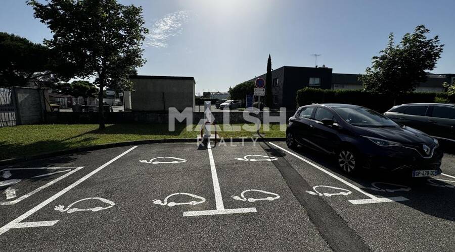 MALSH Realty & Property - Local d'activités - Lyon Nord Est (Rhône Amont) - Décines-Charpieu - 28