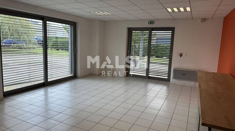 MALSH Realty & Property - Local d'activités - Lyon Nord Est (Rhône Amont) - Décines-Charpieu - 34