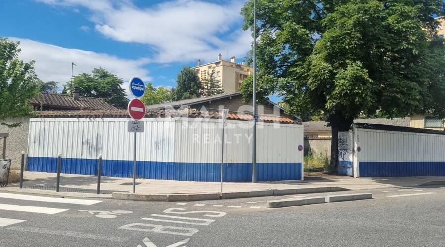 MALSH Realty & Property - Local commercial - Carré de Soie / Grand Clément / Bel Air - Villeurbanne - 3
