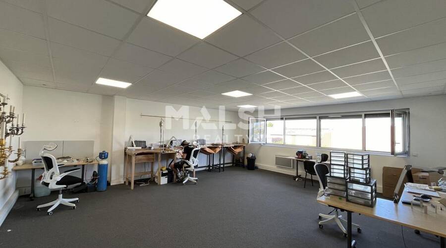 MALSH Realty & Property - Local d'activités - Lyon Nord Est (Rhône Amont) - Décines-Charpieu - 35