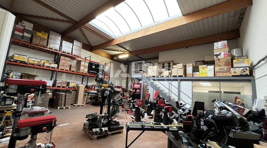 MALSH Realty & Property - Local d'activités - Lyon Nord Est (Rhône Amont) - Décines-Charpieu - 39