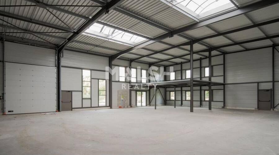 MALSH Realty & Property - Local d'activités - Extérieurs NORD (Villefranche / Belleville) - Trévoux - 2