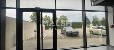 MALSH Realty & Property - Local commercial - Nord Isère ( Ile d'Abeau / St Quentin Falavier ) - Saint-Quentin-Fallavier - 7