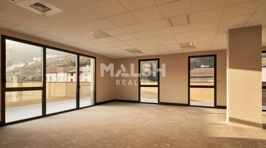 MALSH Realty & Property - Bureau - Extérieurs OUEST (Tarare / Arbresle) - Tarare - 3