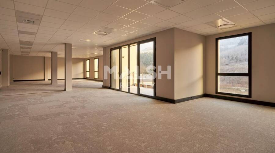 MALSH Realty & Property - Bureau - Extérieurs OUEST (Tarare / Arbresle) - Tarare - 4