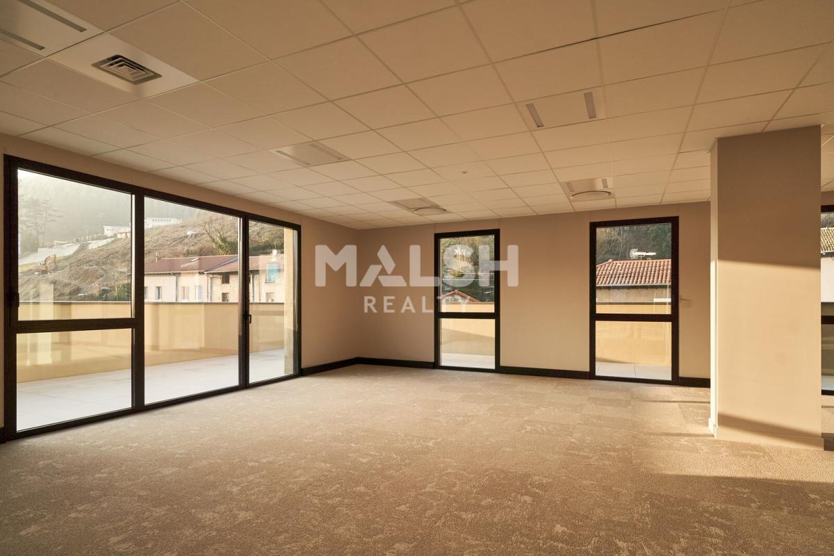 MALSH Realty & Property - Bureau - Extérieurs OUEST (Tarare / Arbresle) - Tarare - 3