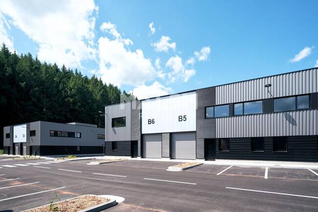 MALSH Realty & Property - Local d'activités - Extérieurs OUEST (Tarare / Arbresle) - Tarare - 1