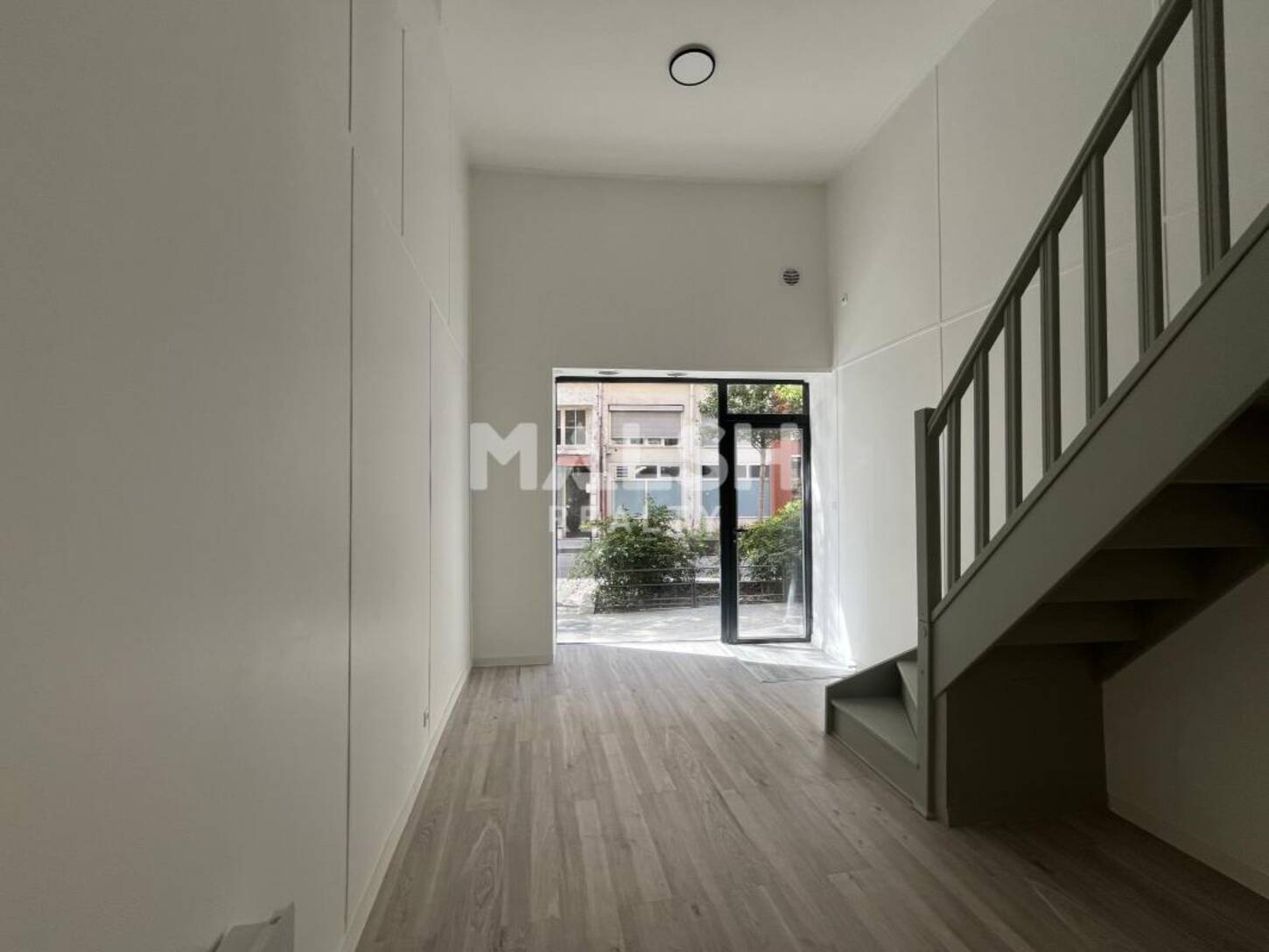 MALSH Realty & Property - Local commercial - Carré de Soie / Grand Clément / Bel Air - Villeurbanne - 2