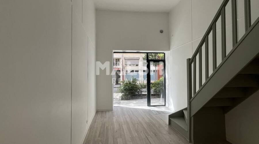 MALSH Realty & Property - Local commercial - Carré de Soie / Grand Clément / Bel Air - Villeurbanne - 2